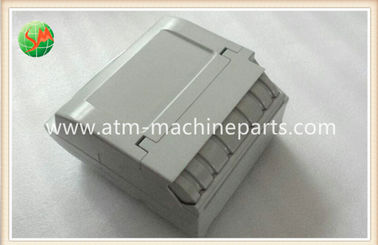 La macchina di BANCOMAT parte le cassette A003871 della cassetta RV301 della purga di NMD nuove ed ha in azione