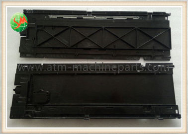 Il bancomat della macchina di BANCOMAT A006322 parte la pagina FR101, destra di NMD della pagina